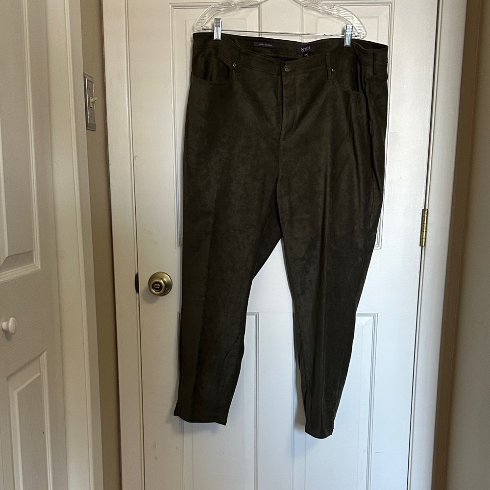 NYDJ Women’s Olive green faux suede Pants
